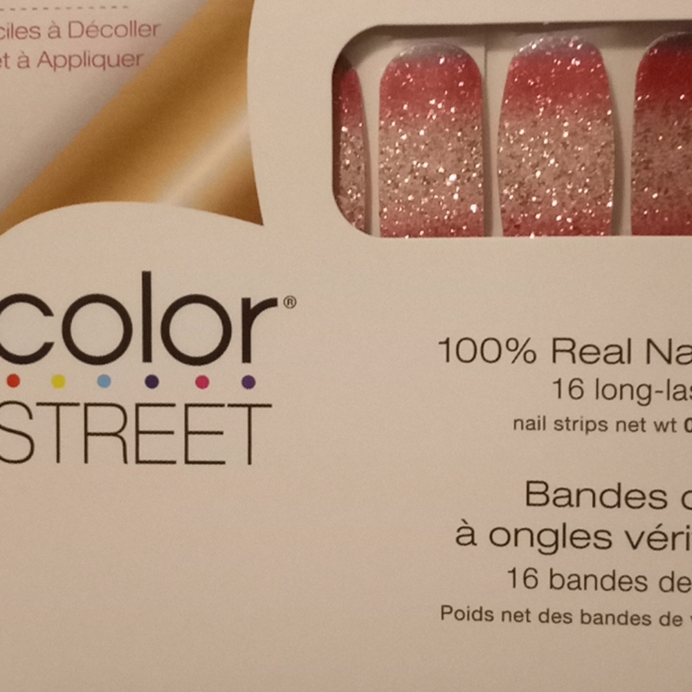 Colorstreet